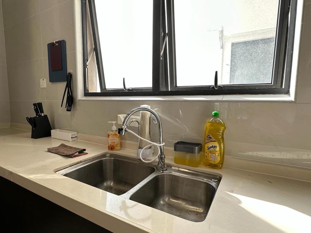 Apartment Dangabay 3bedroom Balcony Wifi Netflix High Floor Johor Bahru
